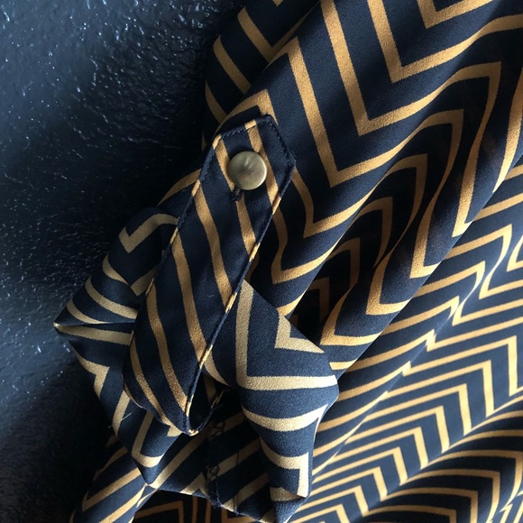 Blouse - Picture 2 of 5